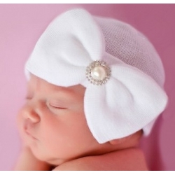 σκουφακι "Newborn'' White with rhinestone