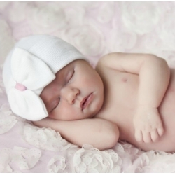 σκουφάκι για νεογέννητο κορίτσι λευκό με φιόγκο